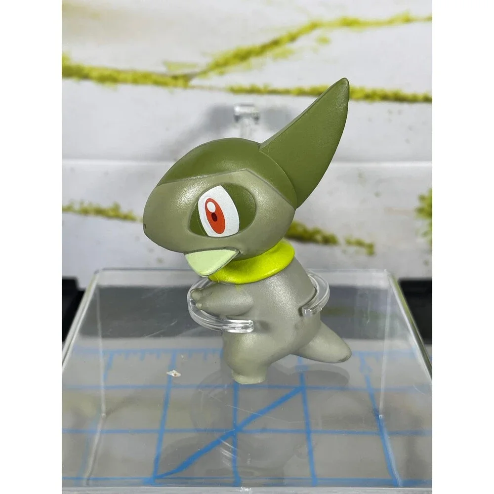 Pokemon Nintendo Jakks Pacific Axew Figure Figurine 2008